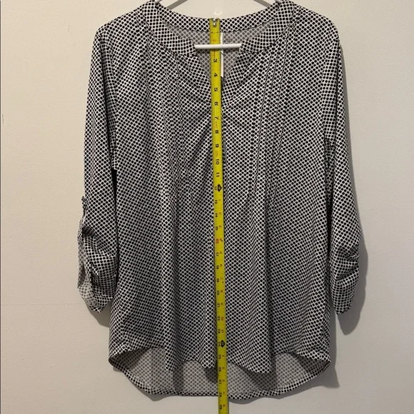 Women’s NY Collection Black and White Patterned Blouse - Picture 7 of 7